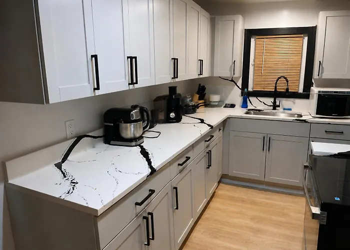 Apartment Modern Professionals And Business Travelers Columbus